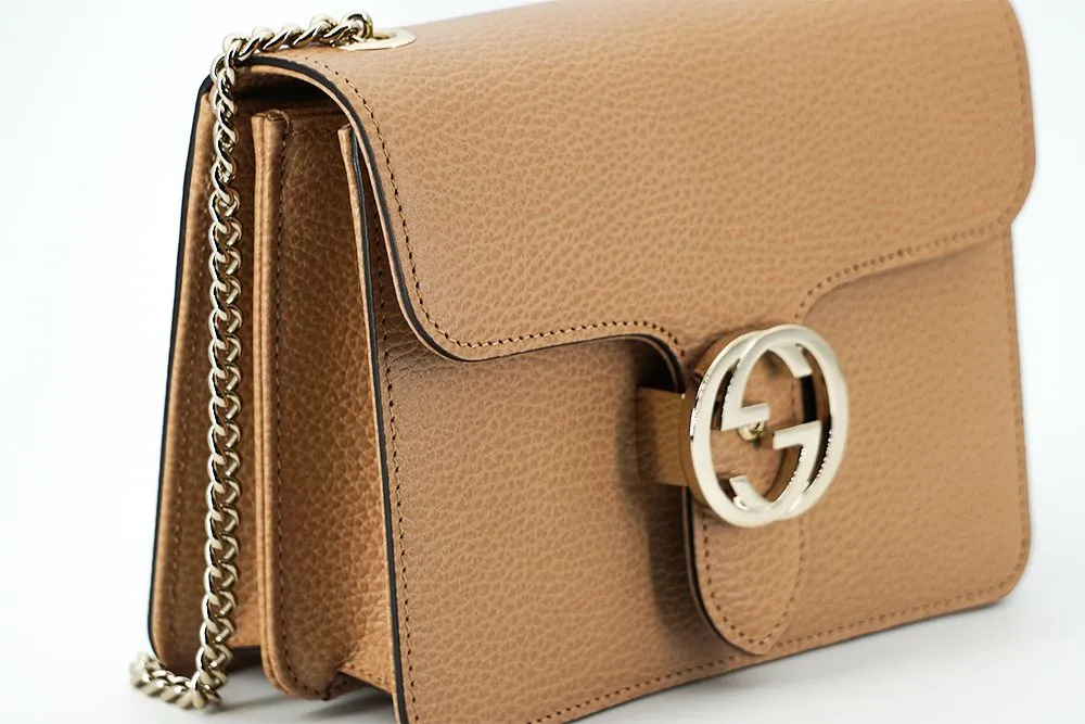 Gucci Elegant Beige Shoulder Bag with GG Snap