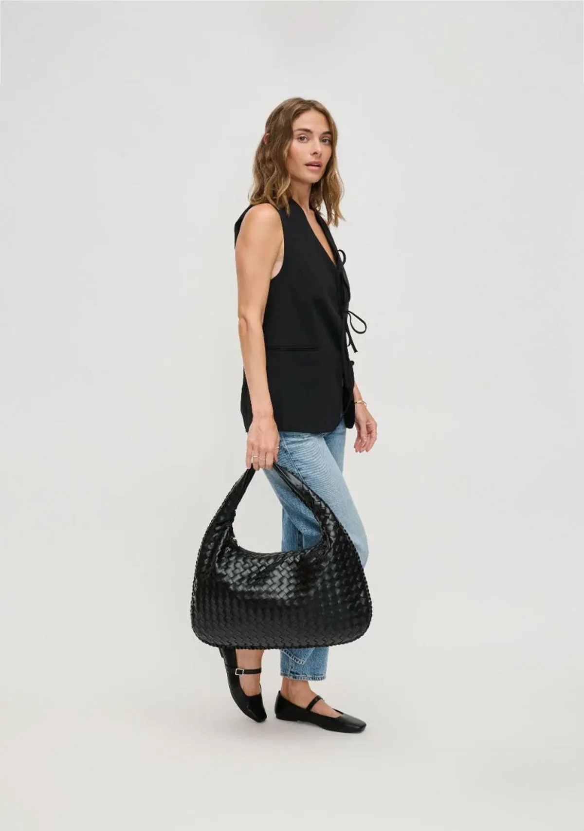 Victoria Hobo Black